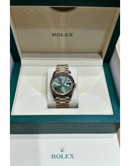 Rolex Day-Date 40 mm Olive Green 228235 60th Anniversary President Rose Gold FULL SET